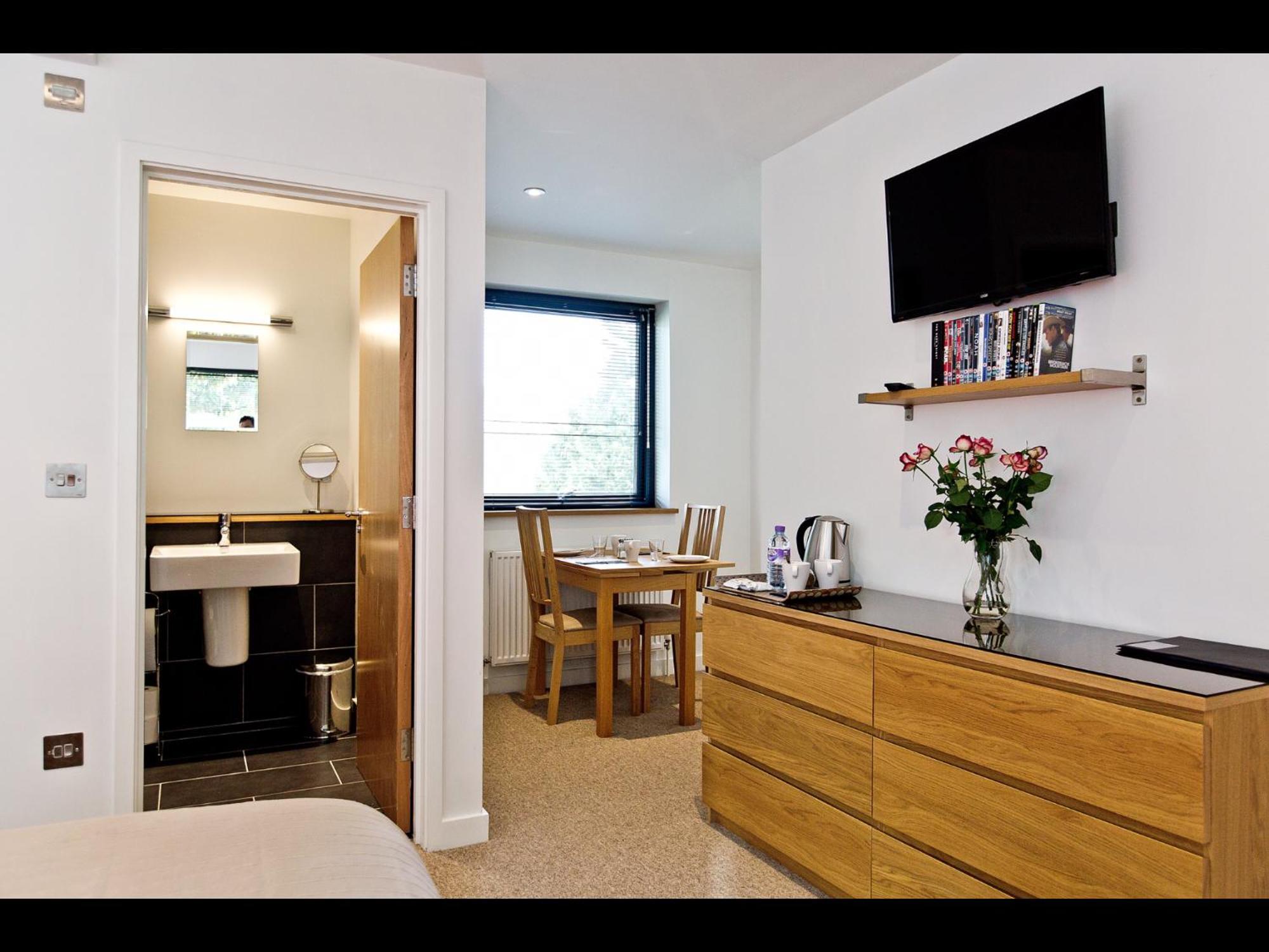 Guest house The Cedars Bathford